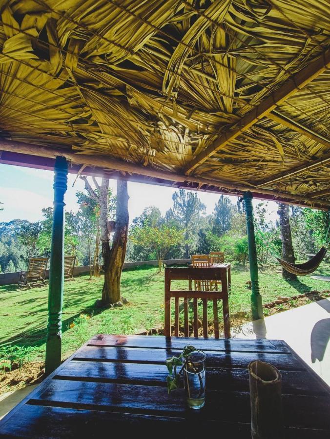 Kurumba Hostel Ела Екстериор снимка